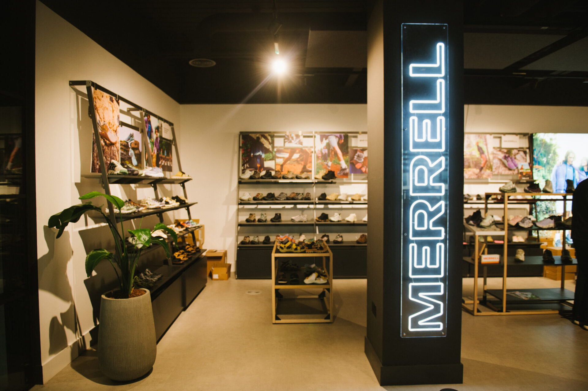 Alex_Wallace_Photography_Brandwave_NetworkB_073