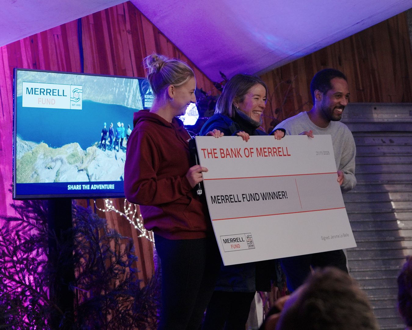 IMAGES_0000_Still_16